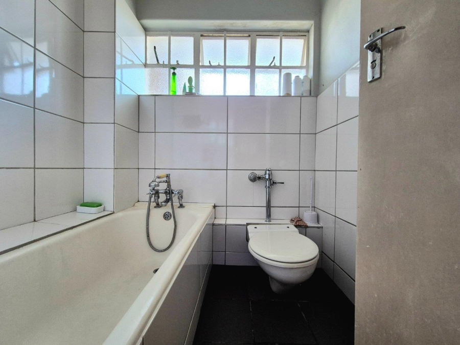 1 Bedroom Property for Sale in Wynberg Upper Western Cape